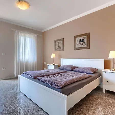 Ester-2 By Interhome Apartmán