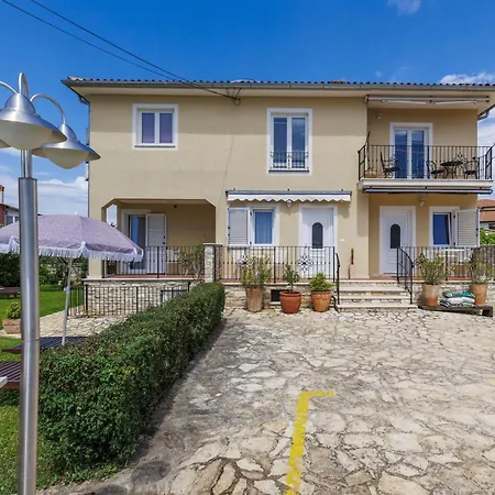 Ester-2 By Interhome Apartamento Umago